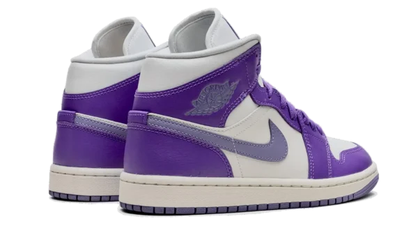 Nike Air Jordan 1 Mid Action Grape