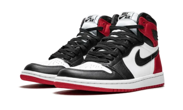 Nike Air Jordan 1 Retro High Satin Black Toe