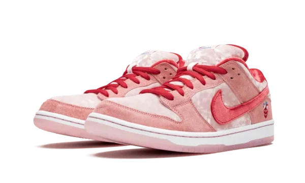 Nike SB Dunk Low StrangeLove