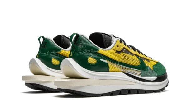 Nike Vaporwaffle Sacai Tour Yellow Stadium Green