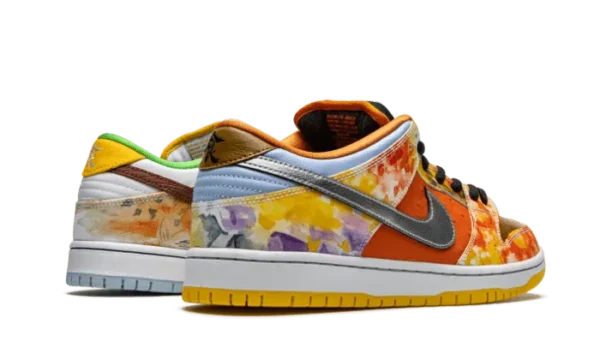 Nike SB Dunk Low Street Hawker