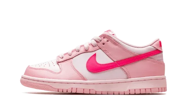 Nike Dunk Low Triple Pink