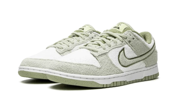 Nike Dunk Low SE Fleece Green