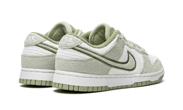 Nike Dunk Low SE Fleece Green