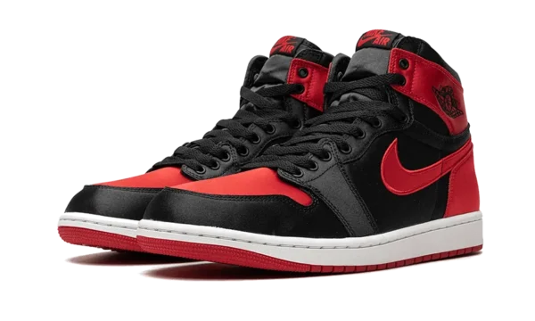 Nike Air Jordan 1 Retro High OG Satin Bred