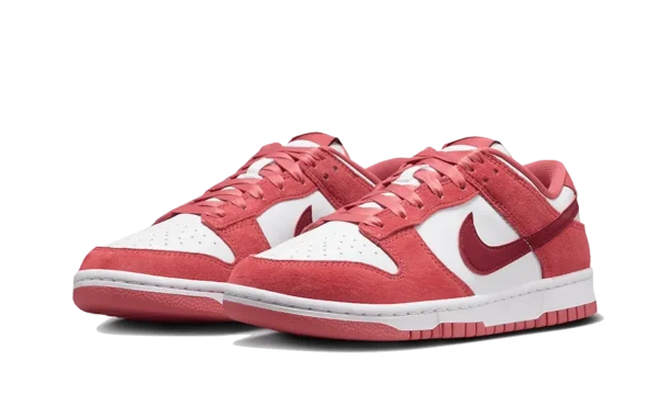 Nike Dunk Low Valentines Day