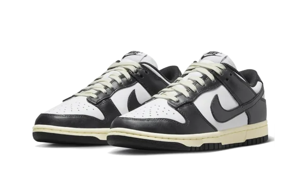 Nike Dunk Low Vintage Panda